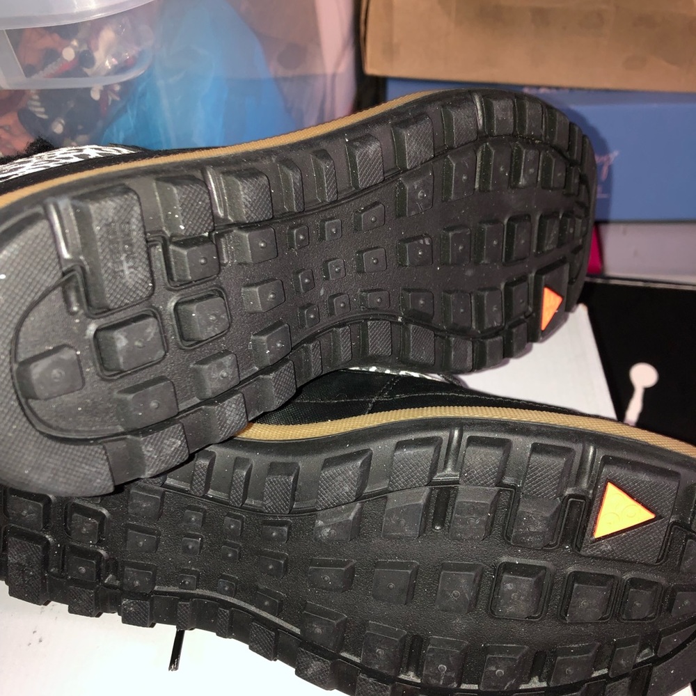 New.Nike ACGs. - Picture 6 of 7